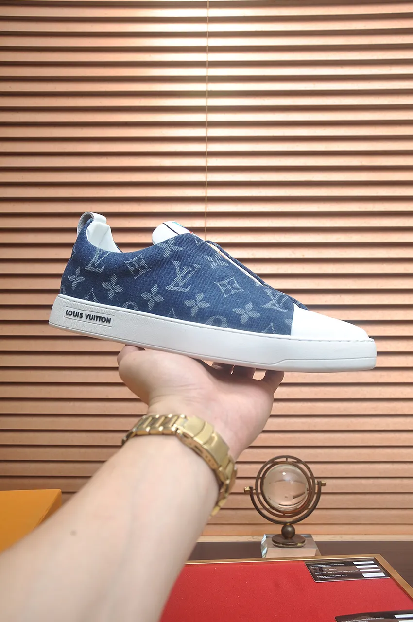 Men's men's shoes💰460💶[LOUIS VUITTON] Same style as LV. Louis Vuitton official website [satisfied] original single hot model, LV original factory cowhide material 👑1:1 original plate, sheepskin lining, original foam outsole. Body accessories one-to-one mold opening 💪 Counter quality 🙏 Dear friends, if you are still worried about wearing matching shoes 💋, then these shoes are your best choice 🎁🎁! 38-44